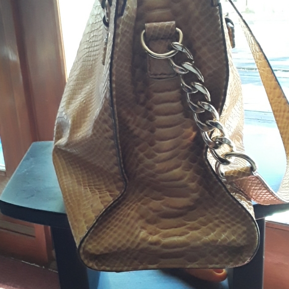 Handbag - Picture 3 of 7